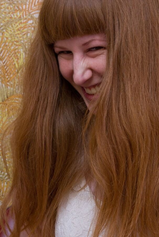 Hairy Redhead Chloe - Whire Dress Red Chair