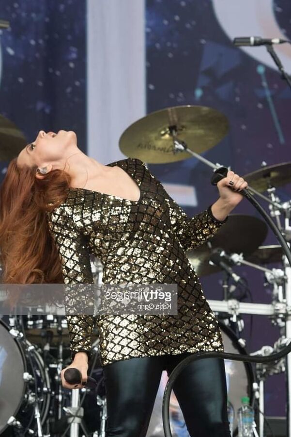 Simone Simons