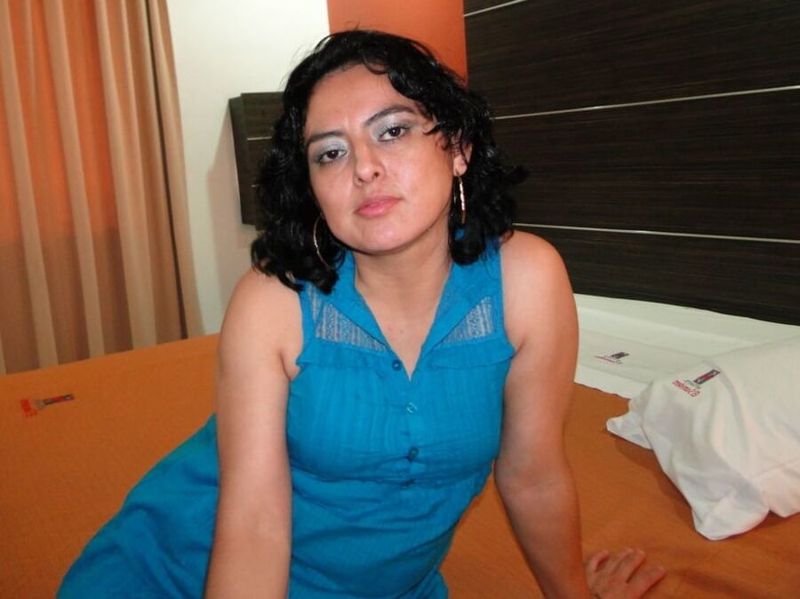 Milf puta traiciona a su marido
