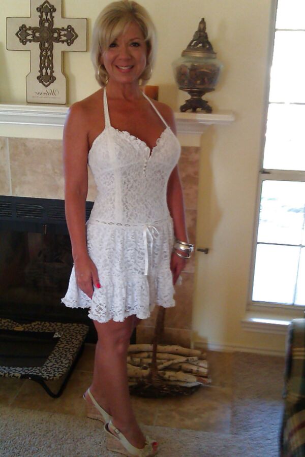 Chubby mature non nude