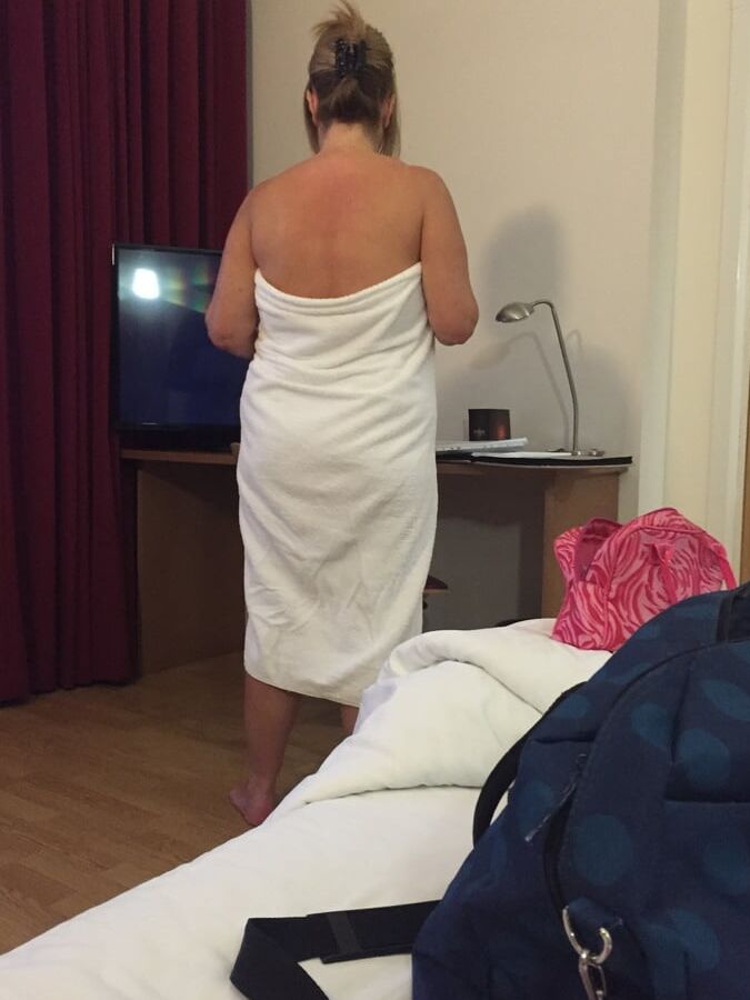 unaware exposed wives