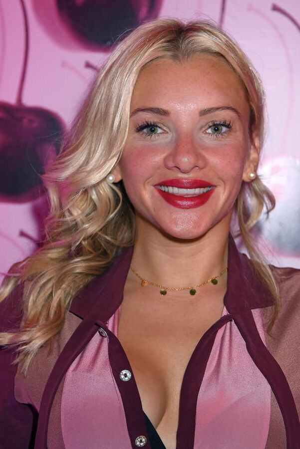 Evelyn Burdecki