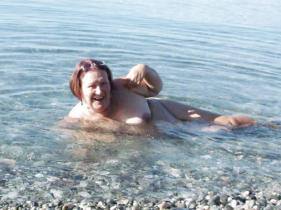 Bbw mix (Older beach women)