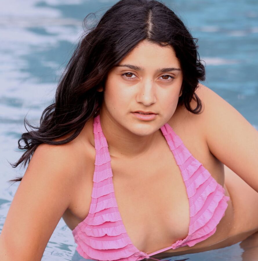 Sexy Desi Model Poonam Goes Almost Nude