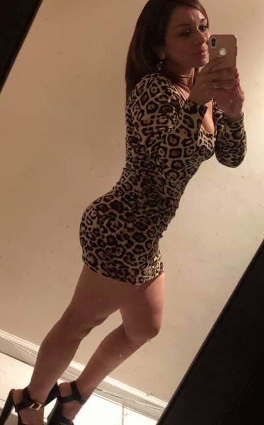 Exhibicionista mini vestidos rica milf puta
