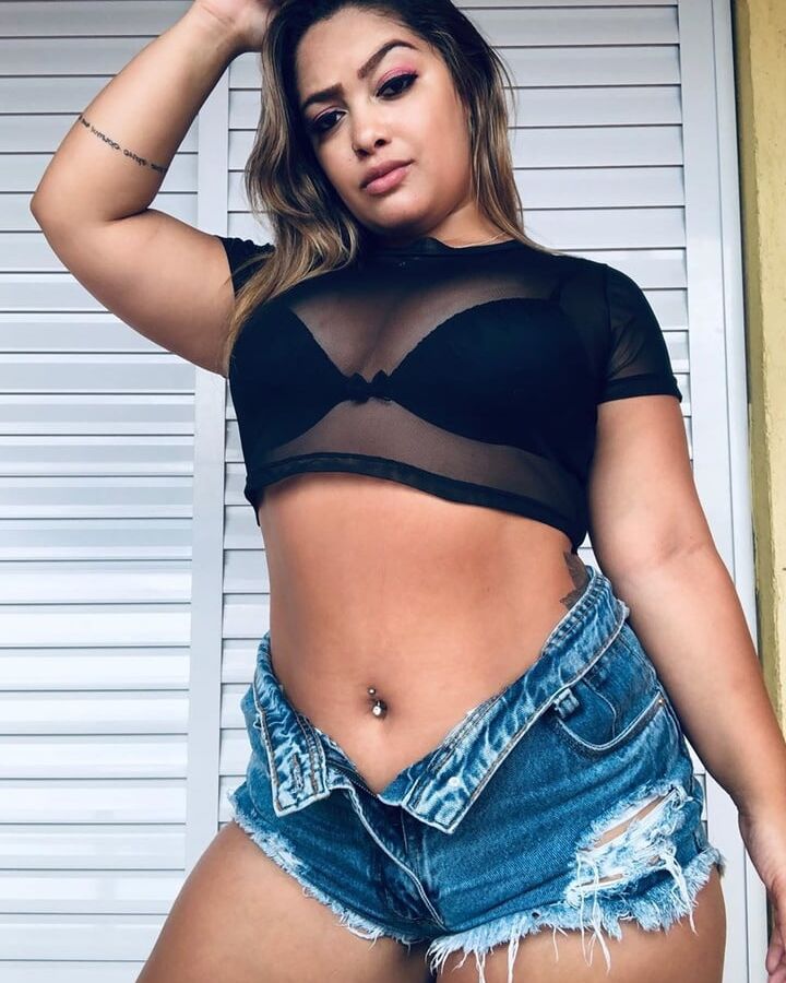PUTA DO INSTAGRAM: Priscila Souza