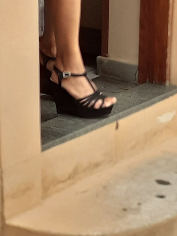 Piedi "catturati" per la strada