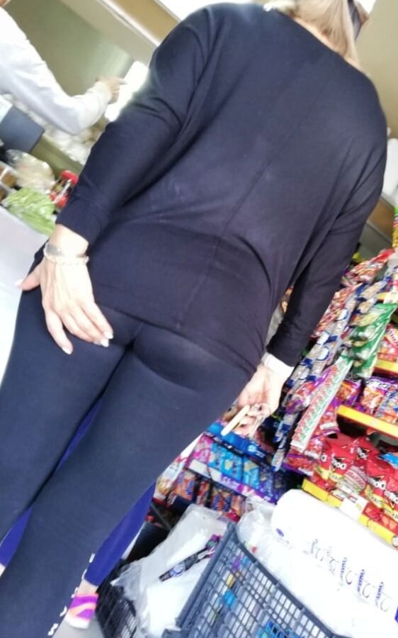 Madura riquisisima transparentando leggins