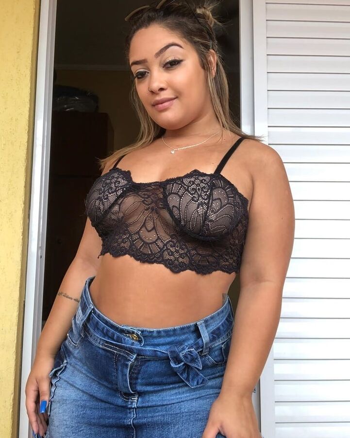 PUTA DO INSTAGRAM: Priscila Souza