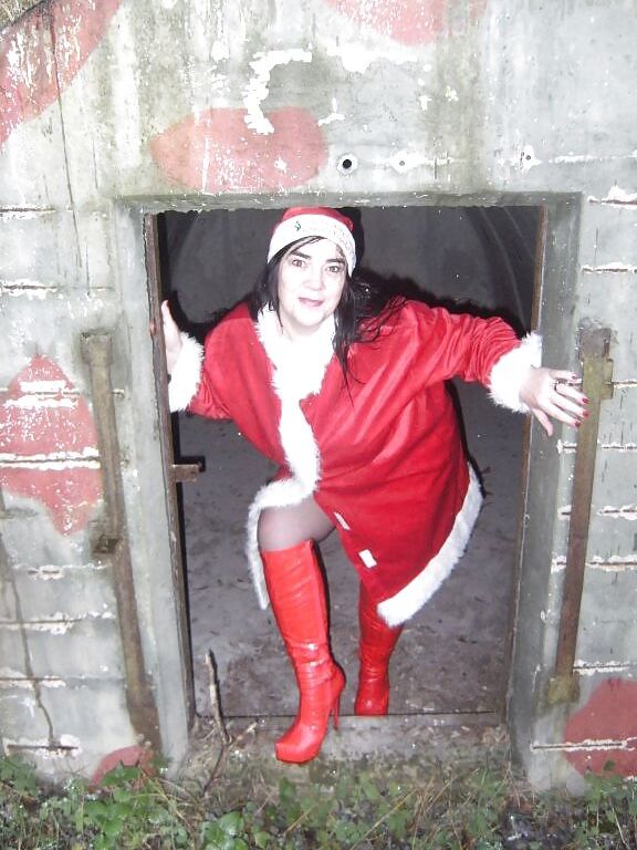 Whore Santa Claus Doreen.