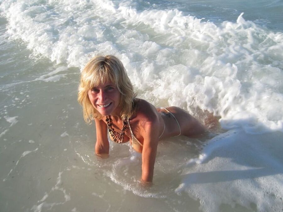 Amateur MILF