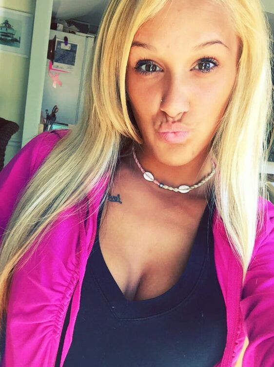 Blonde Selfie Chick