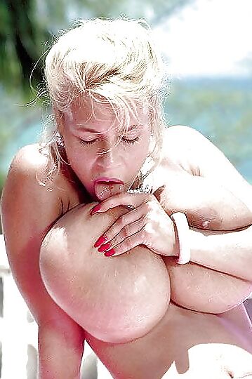Vintage big boob model