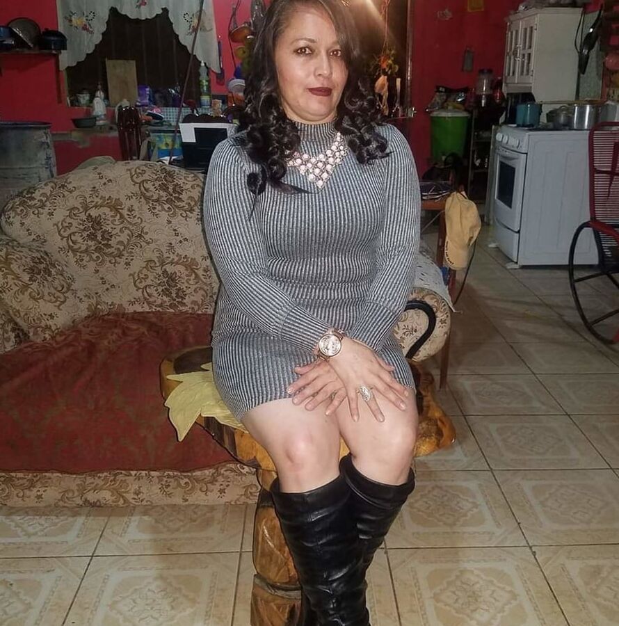 Sweet Aixa, Mature slut with huge ass and big tits