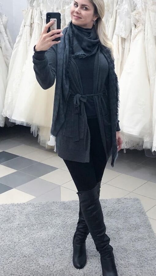 Female Celebrity Boots &amp; Leather - Yvonne Woelke