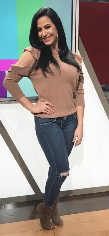 Estereotipo Latina Pelo Negro