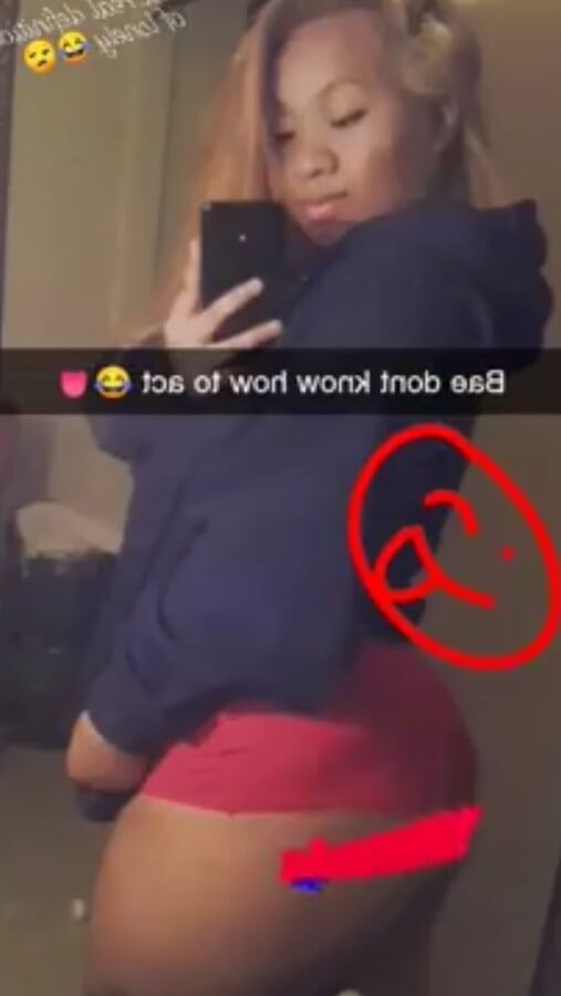 Anyone got any nudes on her? Lmk