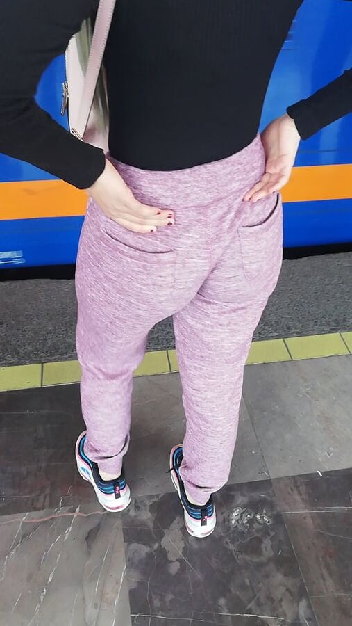 esperando metro