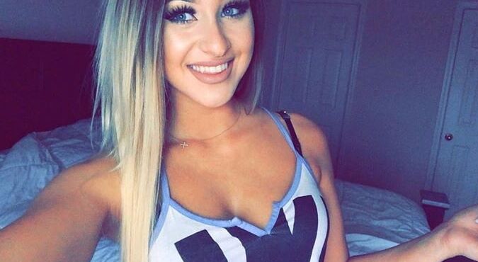 Two Twin Peaks Girls