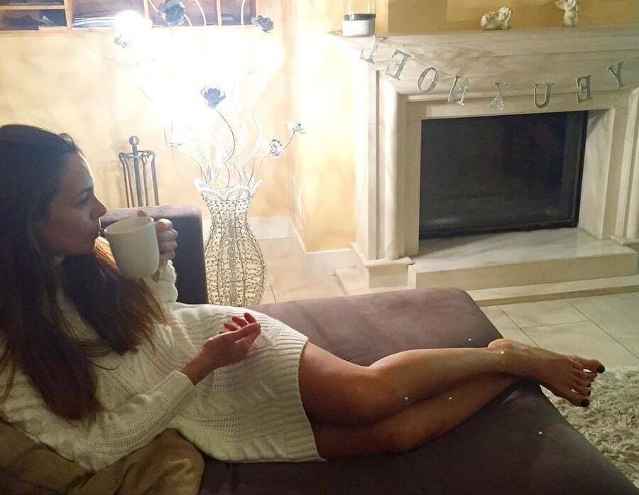 miss france pieds nues