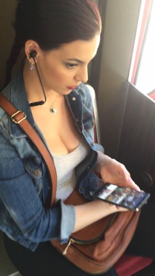 CreepyVision (voyeur candid oops nonnude upskirt)