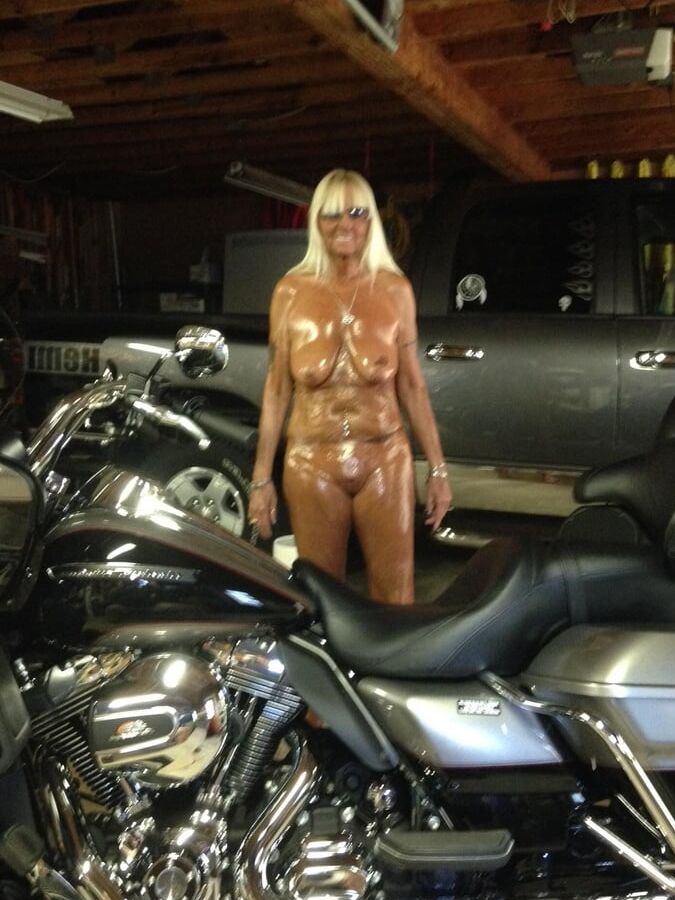 Blonde tan mature GILF