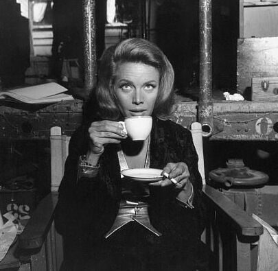 Celebrity - Honor Blackman - Goldfinger The avengers
