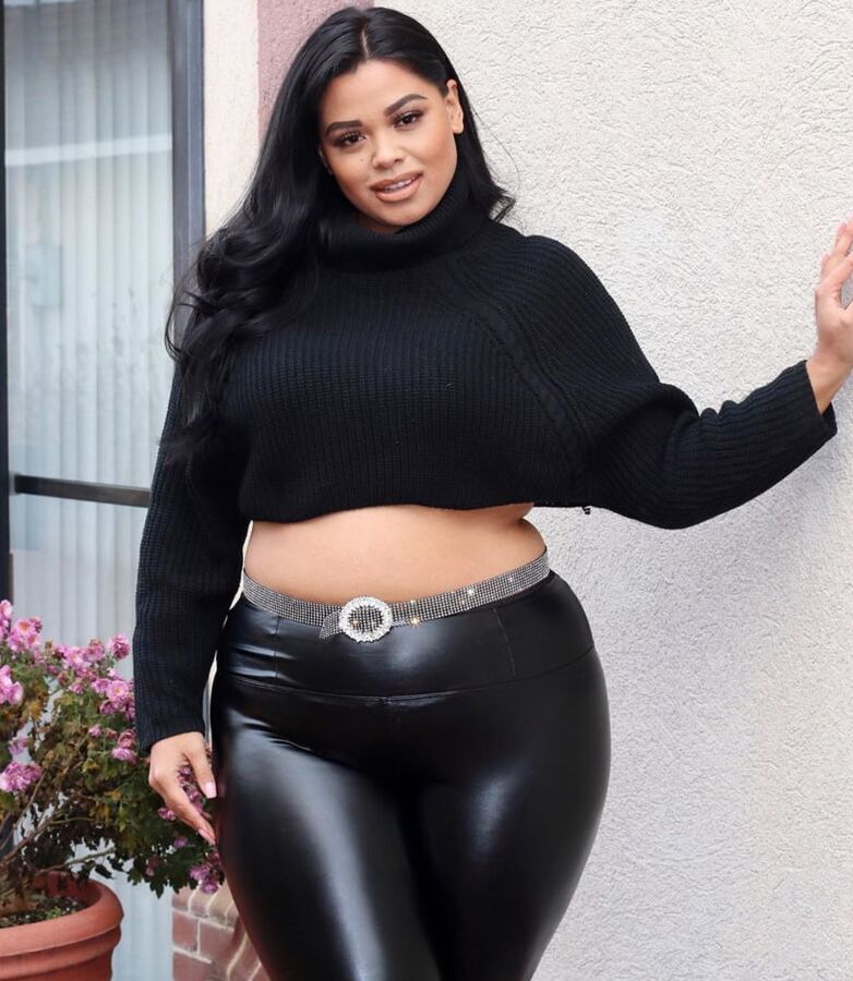 Hot Latin women