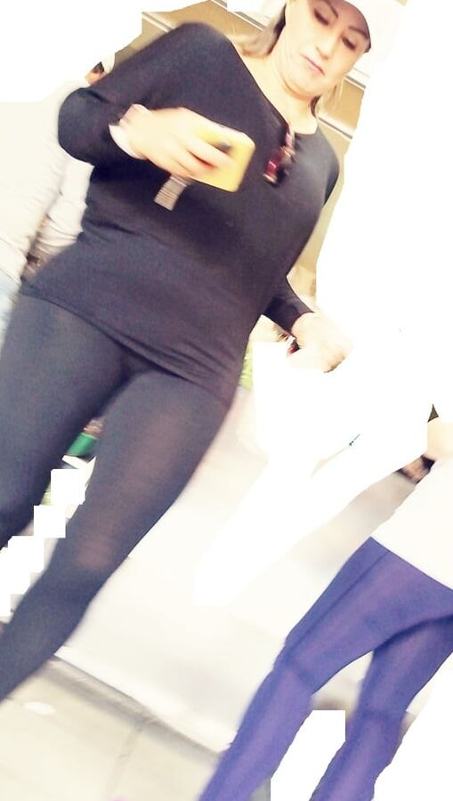 Madura riquisisima transparentando leggins