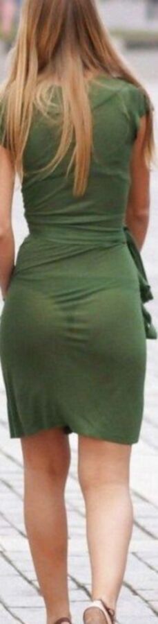 More Nice bums in skirts some Vpl