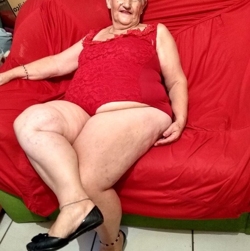 ABUELITA GOMEZ