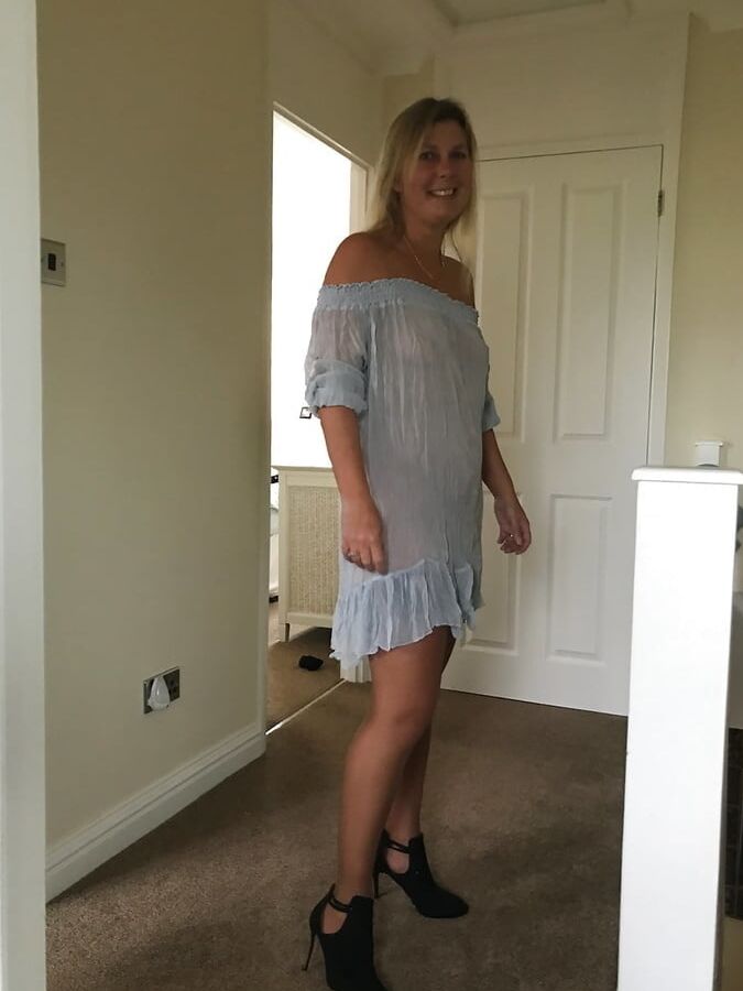 MILF Wives - Nice Boobs - Clothed -