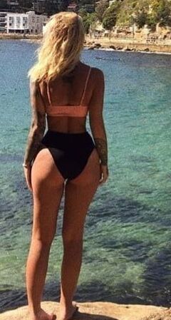 Moi x