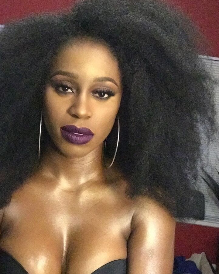 Naomi wwe
