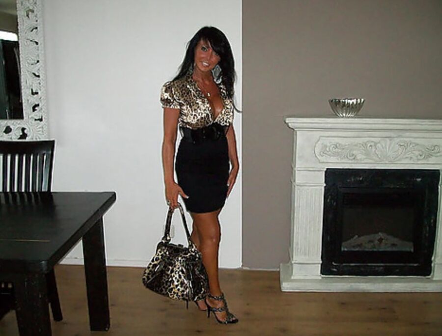 Exposed BBC-loving Mom