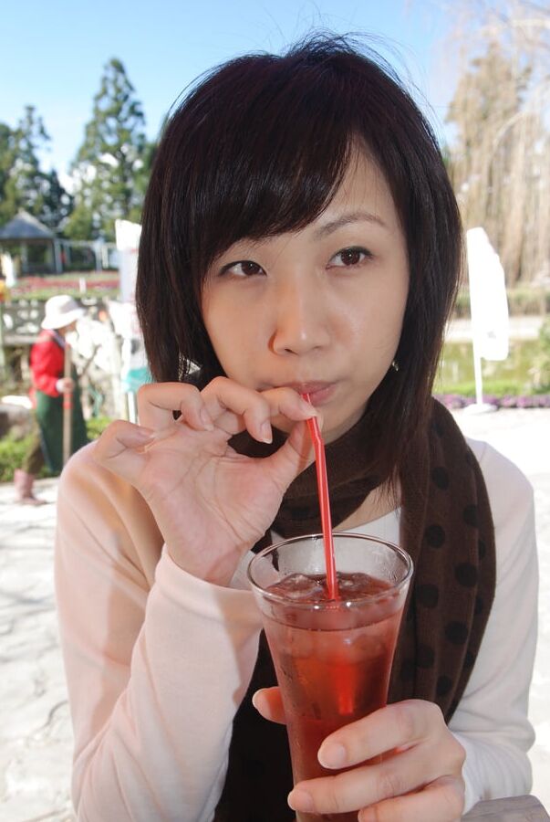 Cute Asian MILF in Brown Tights