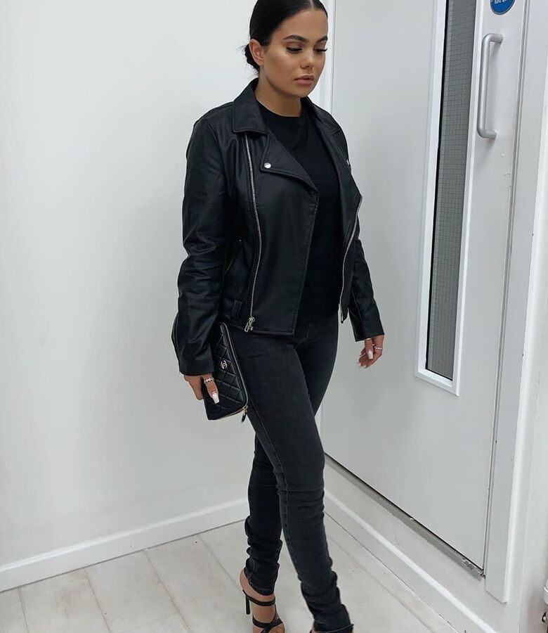 Rich Paki Slut Sexy Body From London