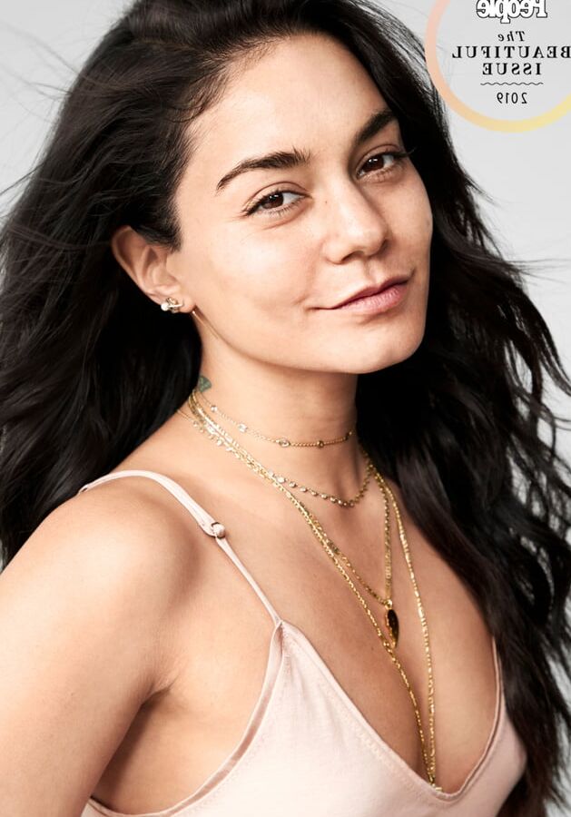Vanessa Hudgens hot