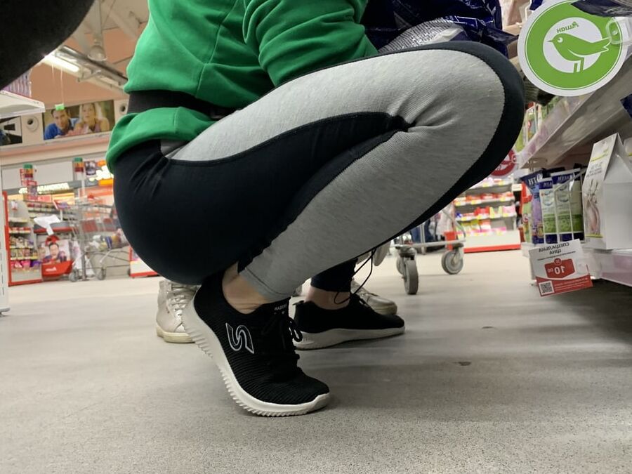 Sugar ass in leggings