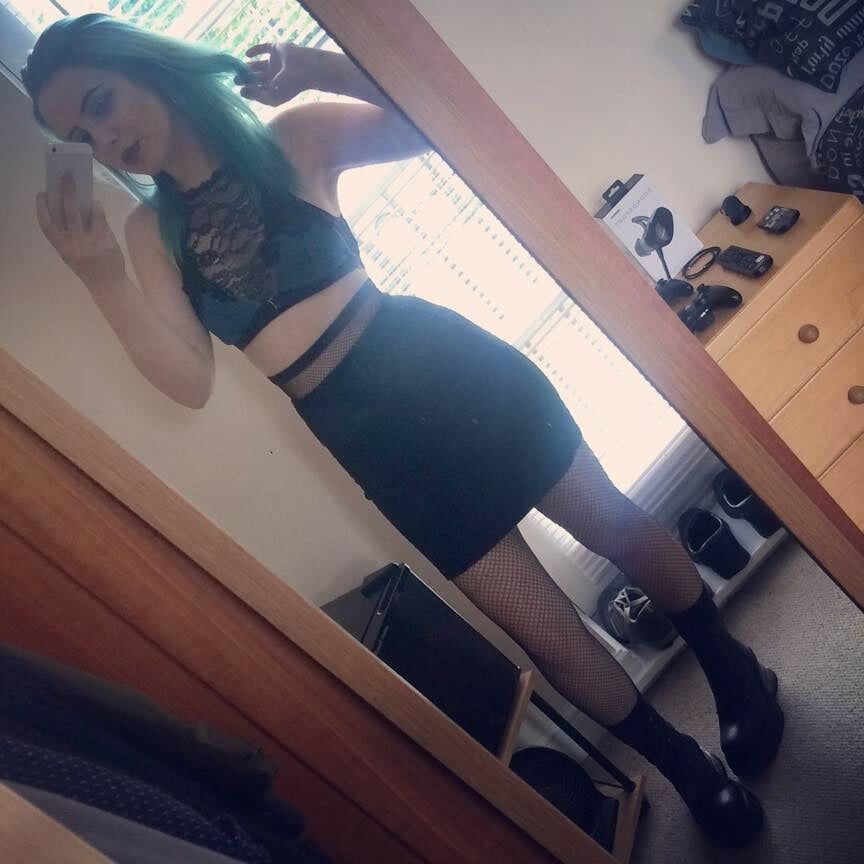 Stupid Chav Sluts- Amber M