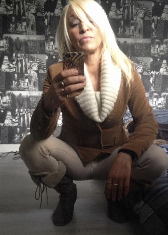 Hot women in Khakis, Light Coloured Pants, trousers