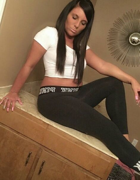 Tan Louisville, KY Girl