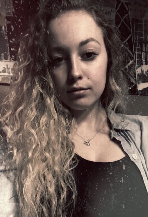 Stunning Blonde Ellie