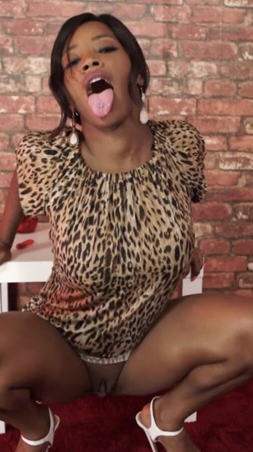 Todays Wank Target...Kiki Minaj