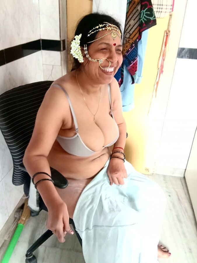 Sexy meena
