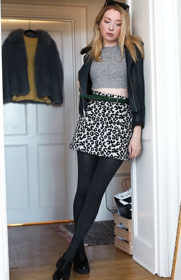 Cute Blonde GF in Tights (Pantyhose)