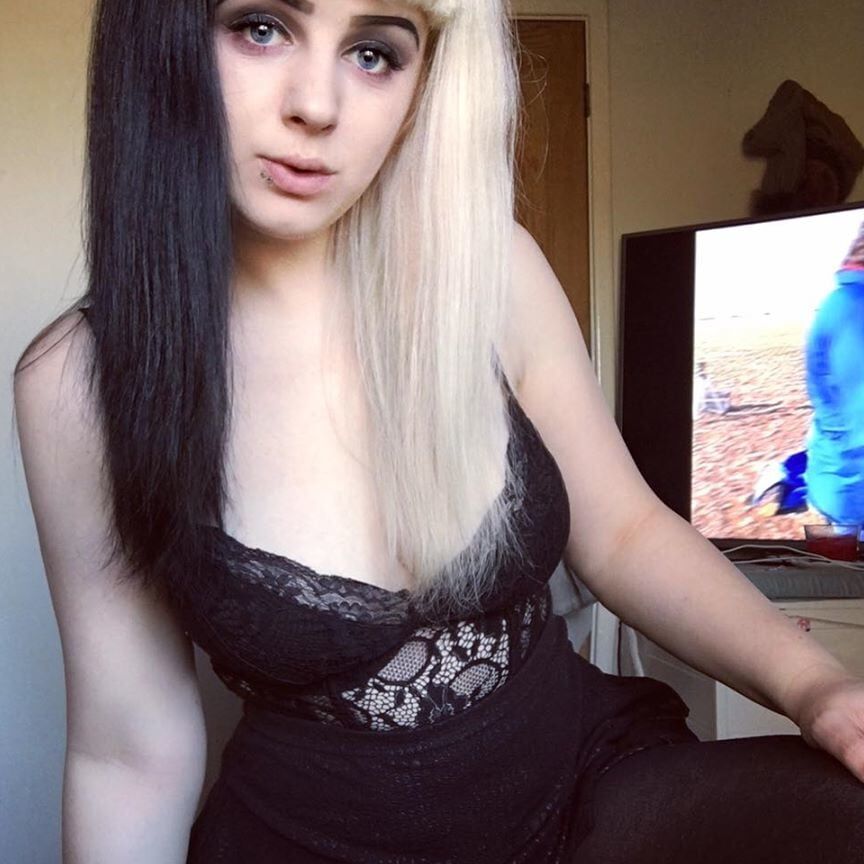 Stupid Chav Sluts- Amber M
