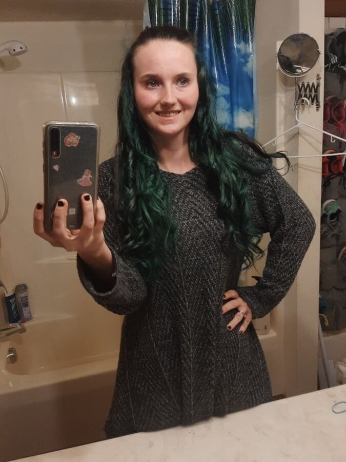 yo NC Slut Wife Lizzy Wants to be Exposed Everywhere