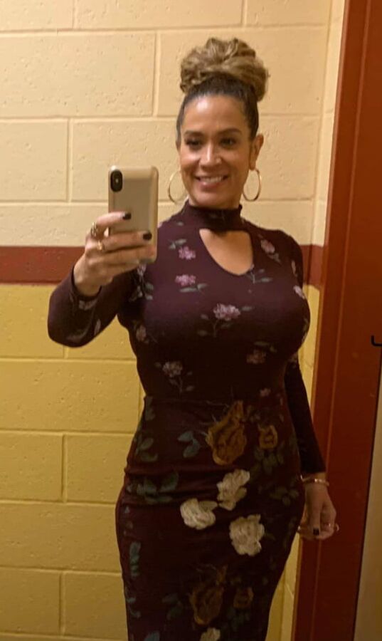 Sexy Mixed Pittsburgh Milf