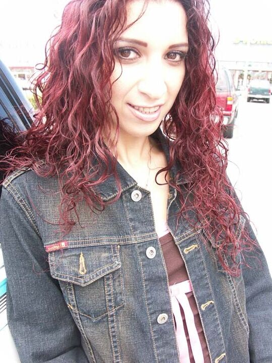 Redheaded slut that loves cum
